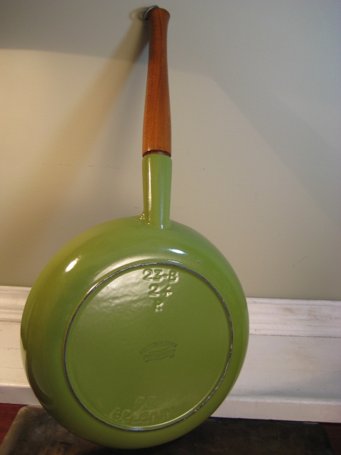 descoware.com-green solid handle standing